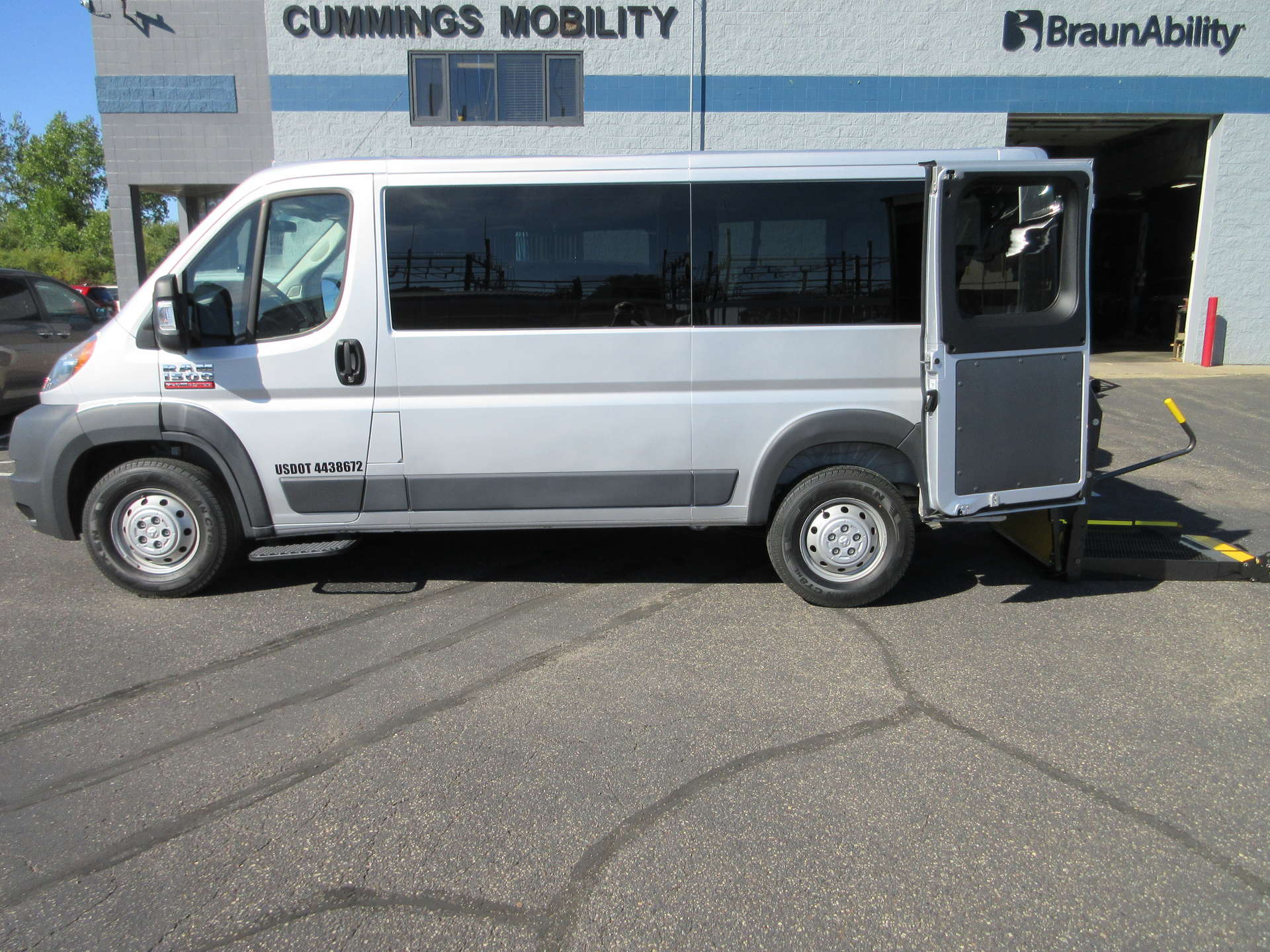 ram promaster cargo van 2018 3C6TRVAG0JE154543 image ram promaster cargo van 2018 3C6TRVAG0JE154543 image